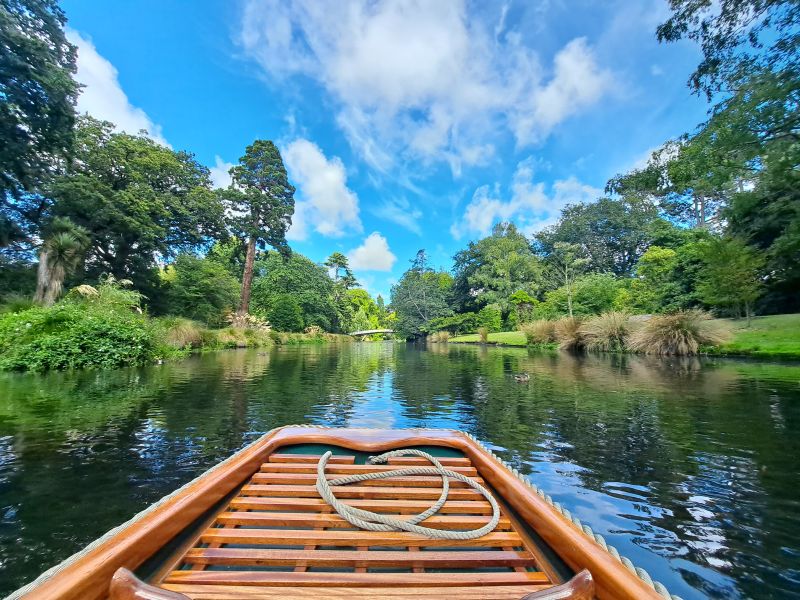 Punting on the Avon, Christchurch